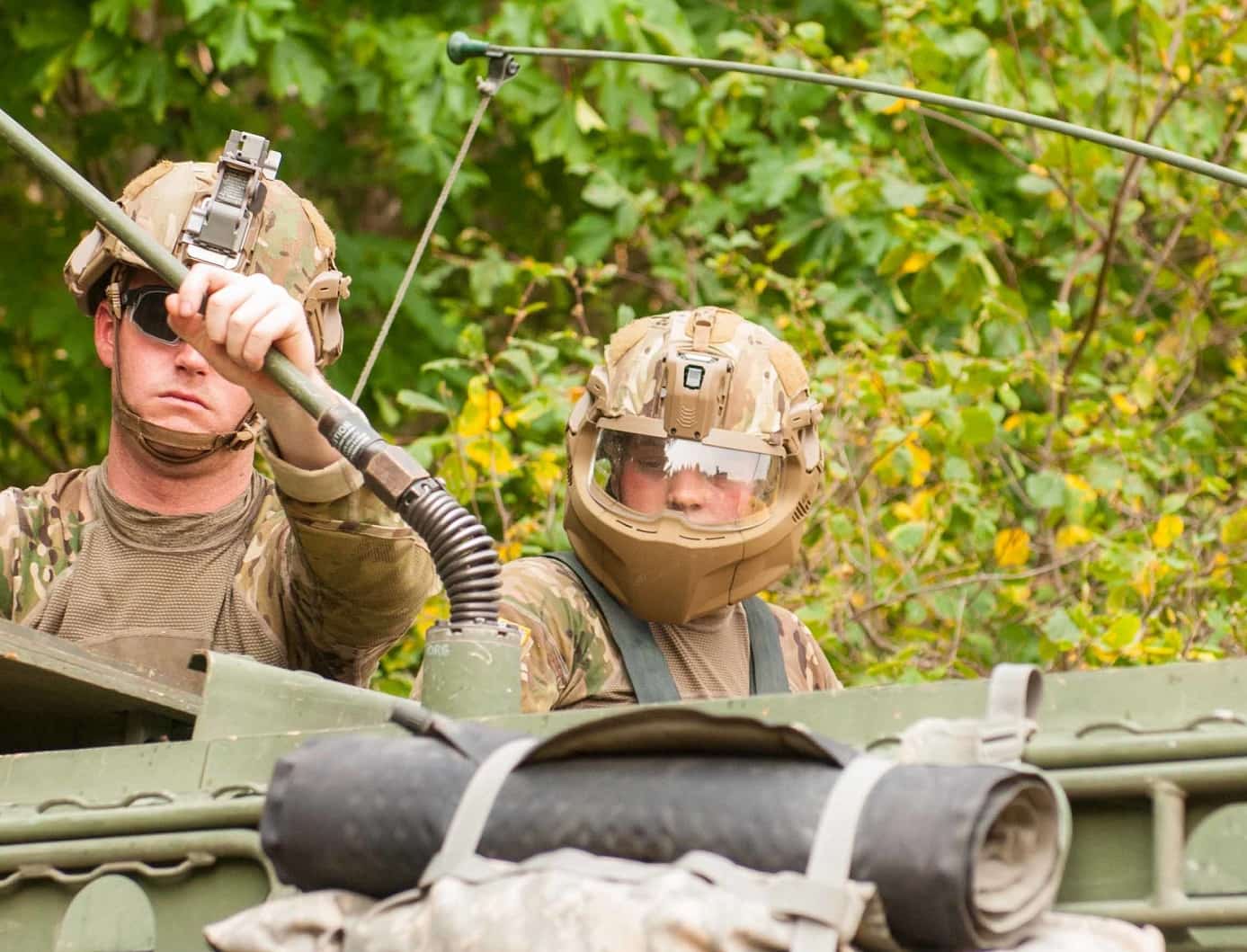 アメリカ陸軍の新型ヘルメットIHPSは首から上を保護します | ミリレポ