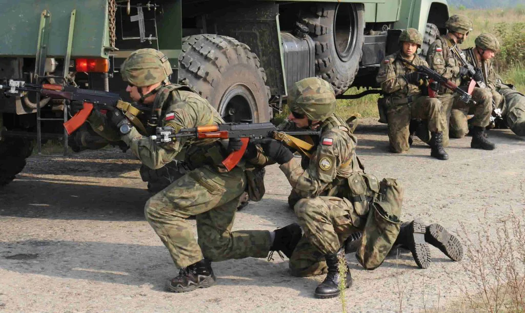 DmgE5__WsAcjMHt-1-1024x611.jpg
