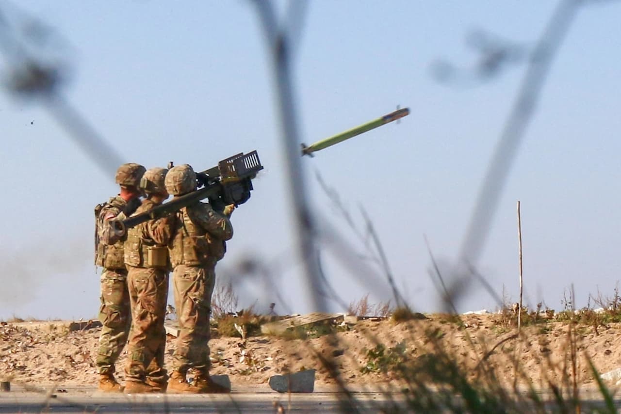 【希少レア】米軍　ミサイル　U.S ARMY　壁掛け 米陸軍、使用不能だったスティンガー防空ミサイル1900基を復活させる