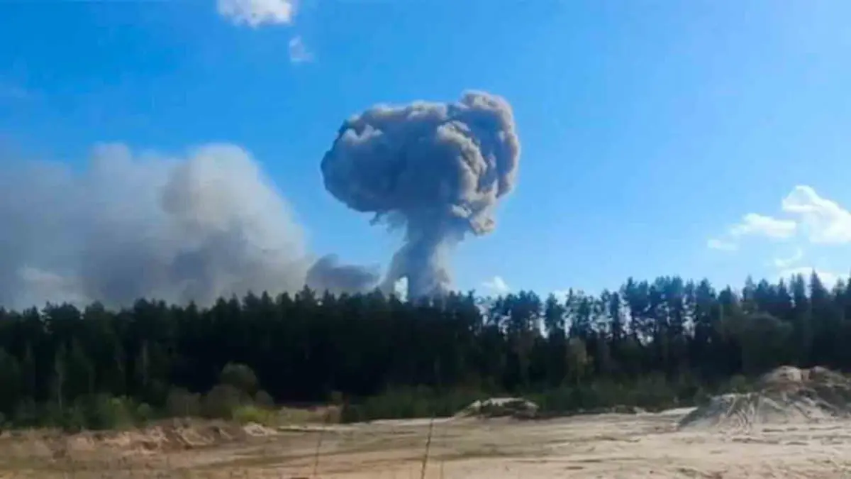 ロシアの火薬庫大爆発！国防省「作業員の不注意でした」と発表