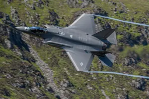 F-35のコストが50%近く高騰！採用国は調達計画を見直すかもしれない