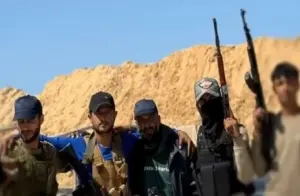 イスラエルがハマスと敵対するガザ地区の武装組織への武器供与を認める