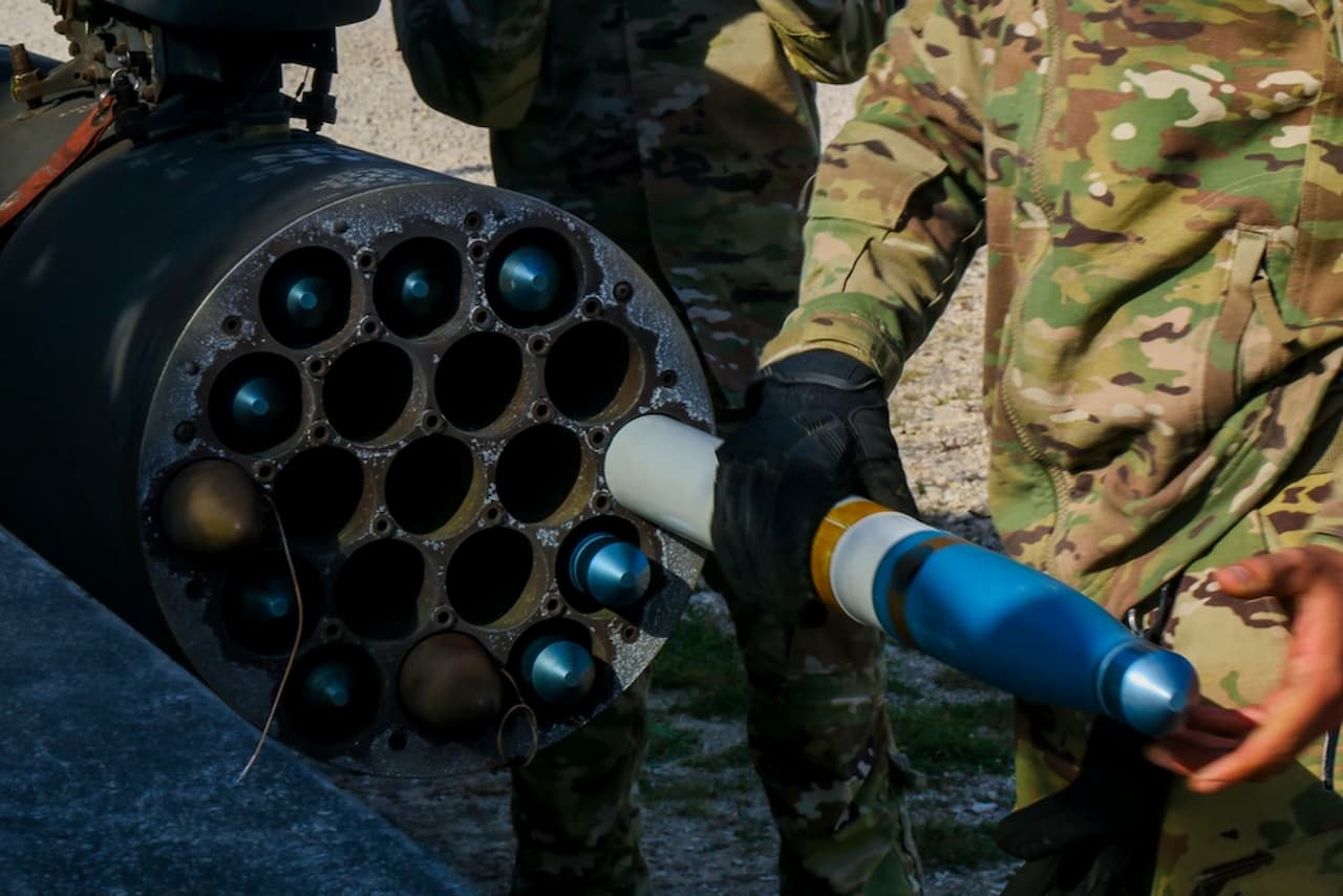 米陸軍、対ドローン用にハイドラ-70 ロケット弾増産へ