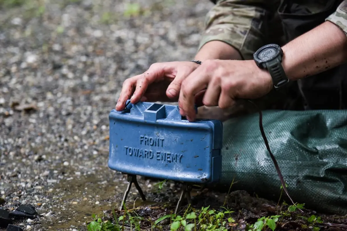 【米軍実物】M18クレイモア対人地雷用 M51テストセット 米軍実物】M18クレイモア対人地雷用 M51テストセット ミリタリー