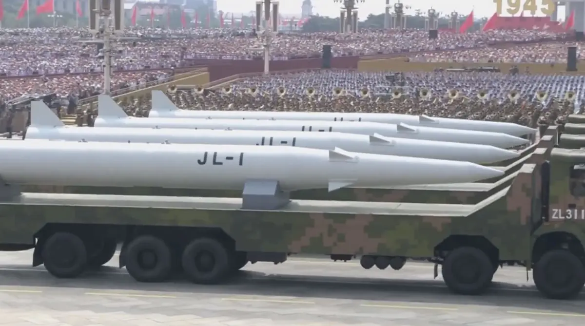 軍事パレードで初披露された中国の3つの新型核兵器DF-61、JL-1、JL-3
