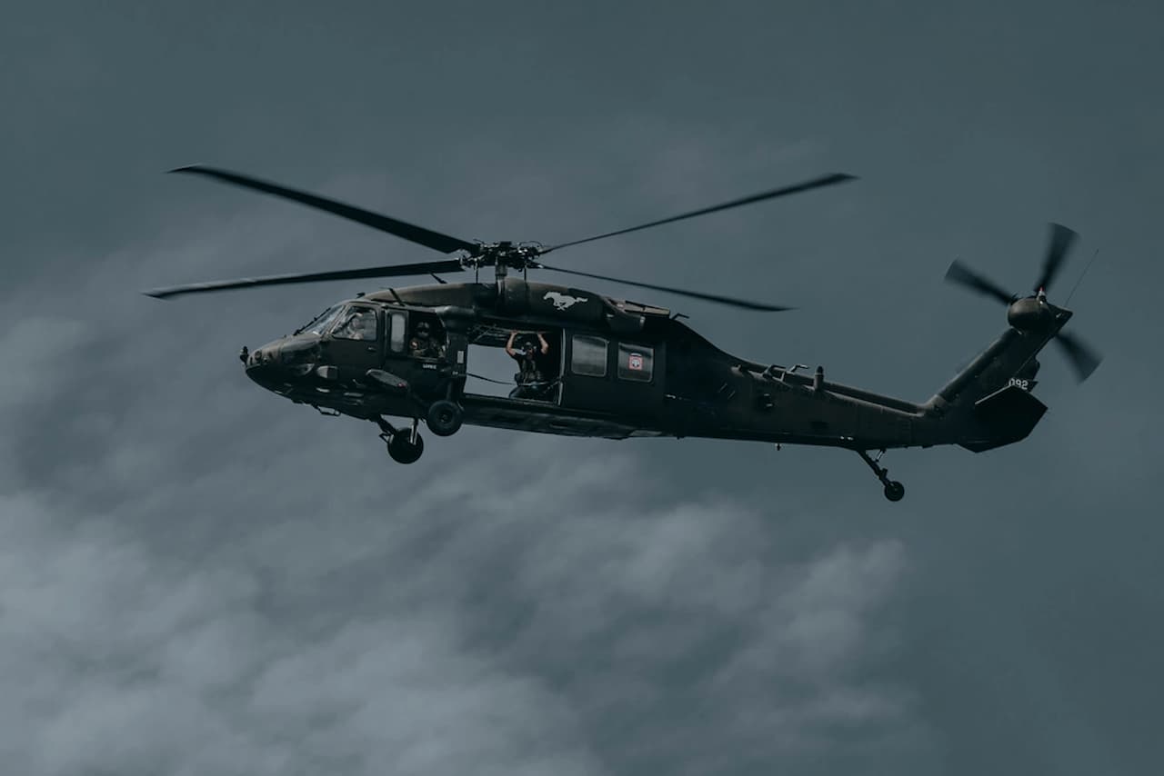 移動式重装カタパルト　エーデルワイス 中国海軍空母「福建」、電磁式カタパルトの発艦に成功！映像を公開