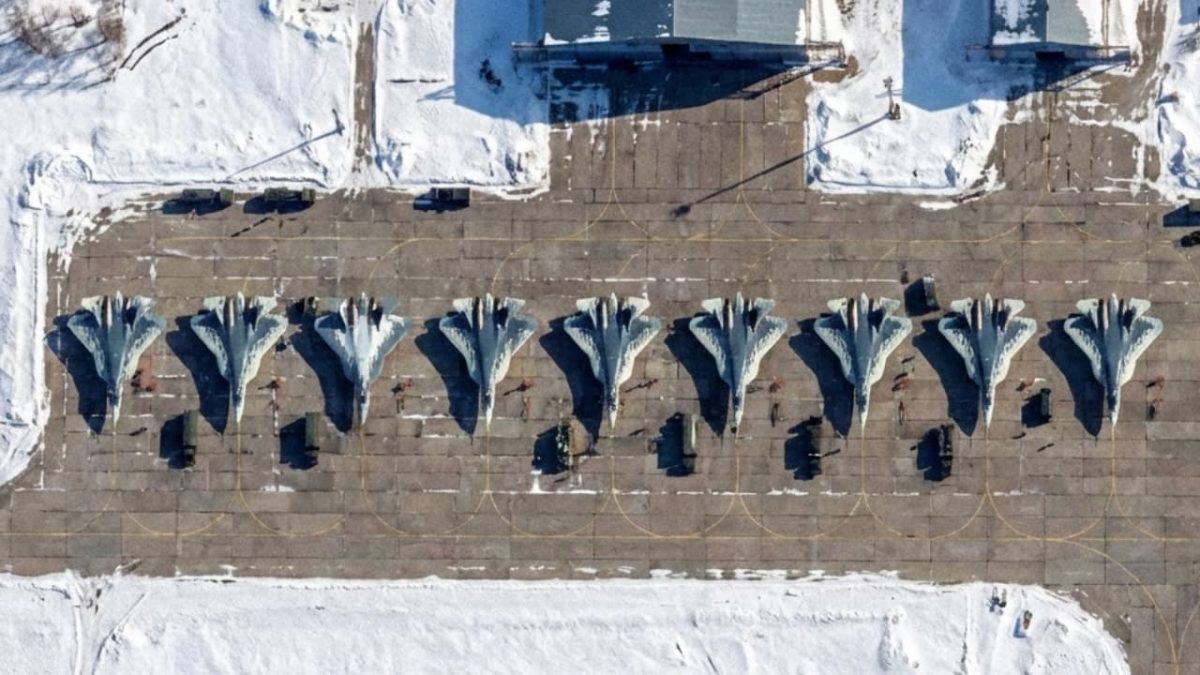 ロシアがSu-57を極東基地に15機集中配備、狙いは何か