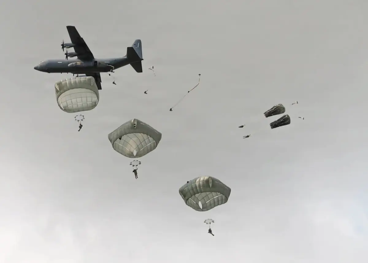 米軍「第82空挺師団」中東派遣を検討 3,000人展開が意味するもの