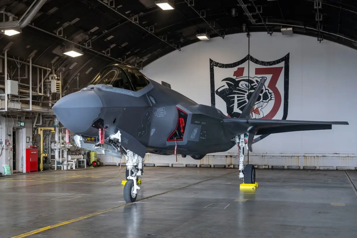 三沢にF-35が80機集結へ 米軍初配備で「東アジア最大級基地」誕生へ