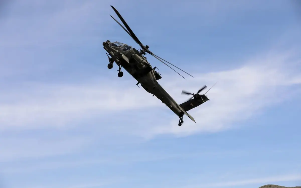 米軍AH-64アパッチがホルムズ海峡で撃墜か 最強攻撃ヘリに突き付けられ