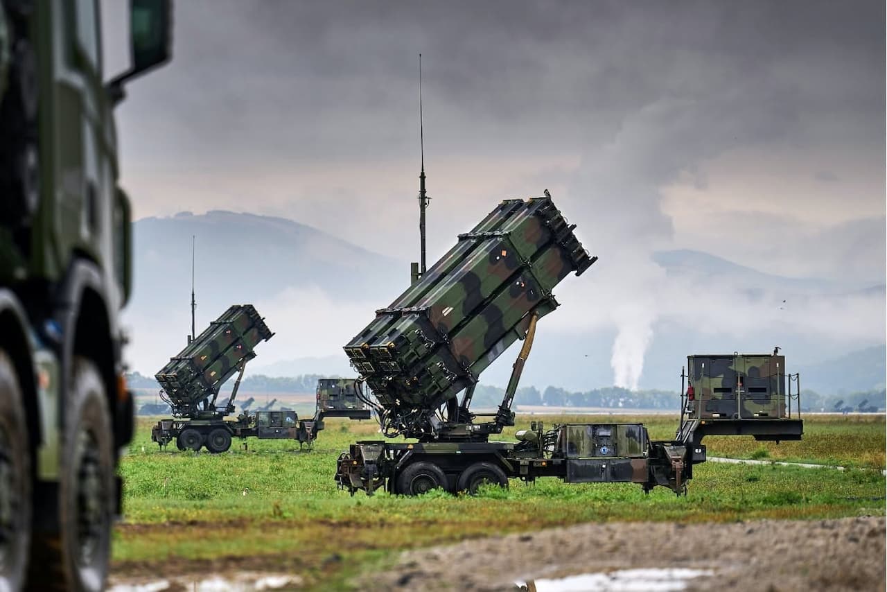 対戦車ロケットM72 LAWを搭載した小型ドローン | ミリレポ｜ミリタリー