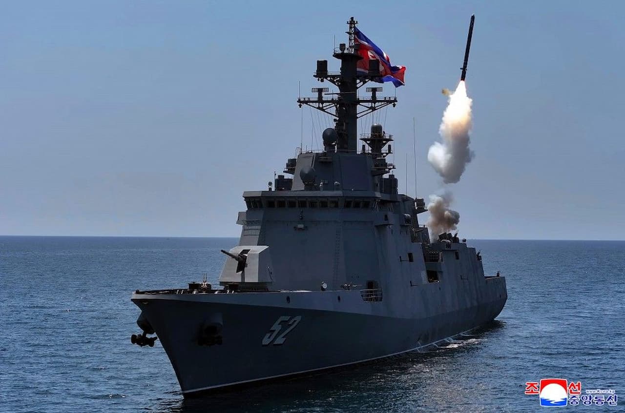 インド海軍が国産初の空母INS Vikrantを受領するも艦上戦闘機は未定