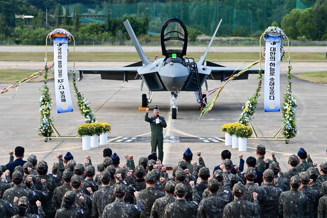 第二次大戦時の制服が復活する！米陸軍の新制服AGSU | ミリレポ