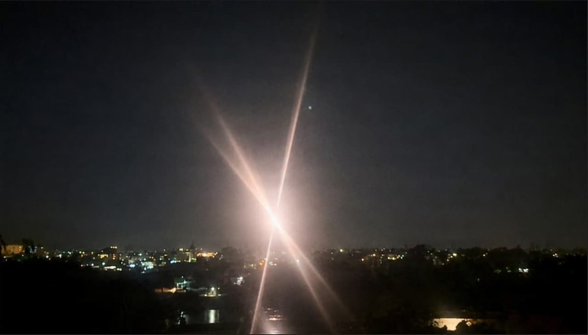 米軍、メキシコ国境で「レーザー兵器」実戦投入！カルテル関連ドローン3機を撃破したAMP-HELとは